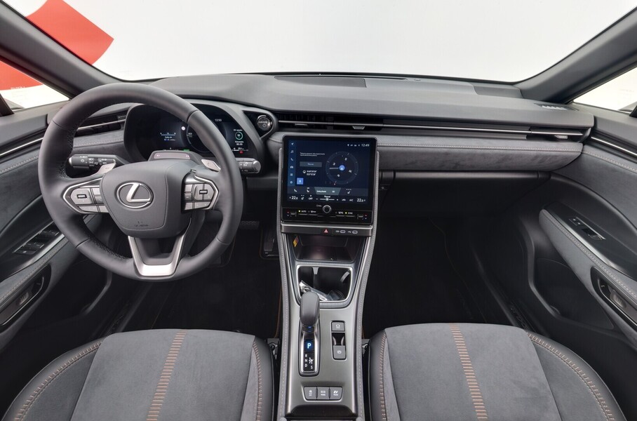 Lexus LBX vaihtoauto