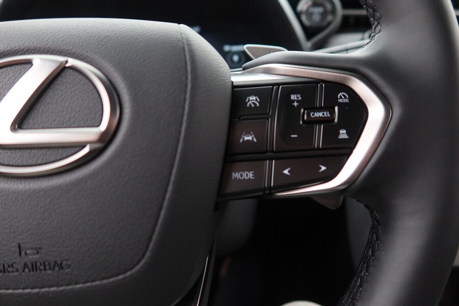 Lexus LBX vaihtoauto