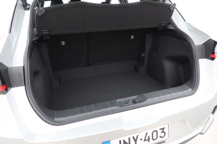 Lexus LBX vaihtoauto