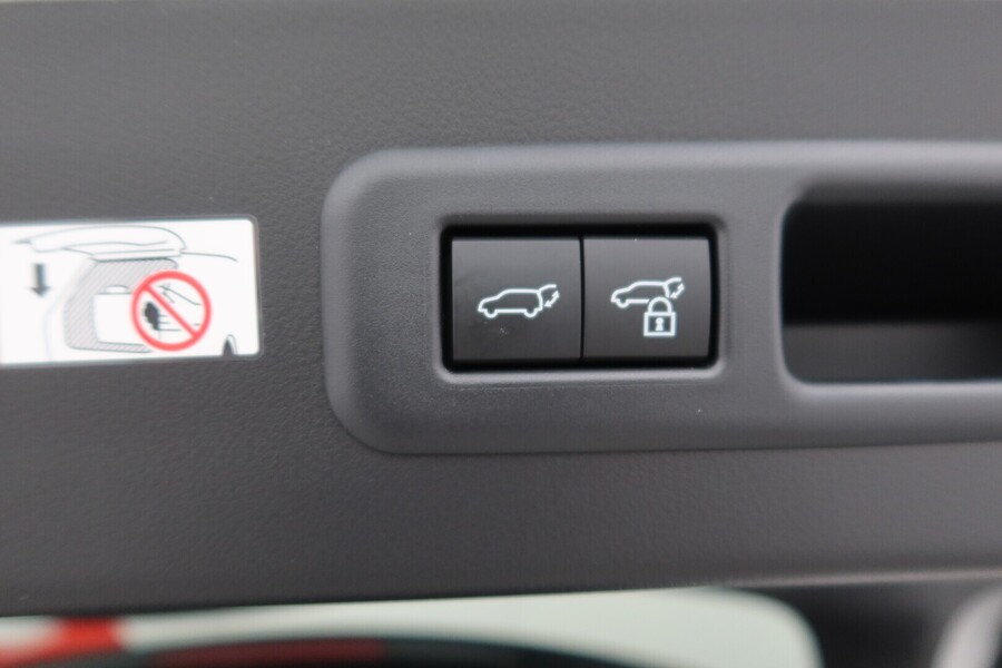 Lexus LBX vaihtoauto