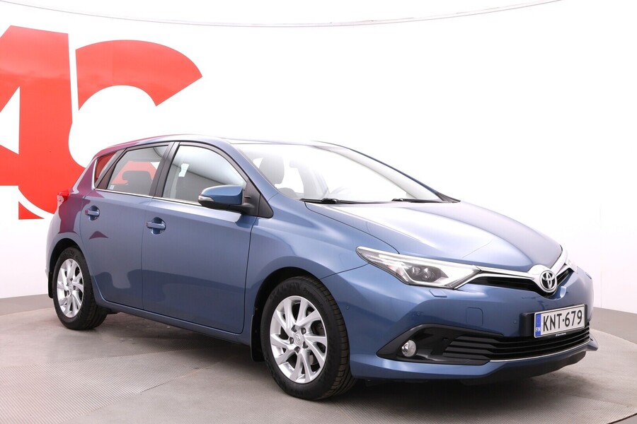 Toyota Auris vaihtoauto