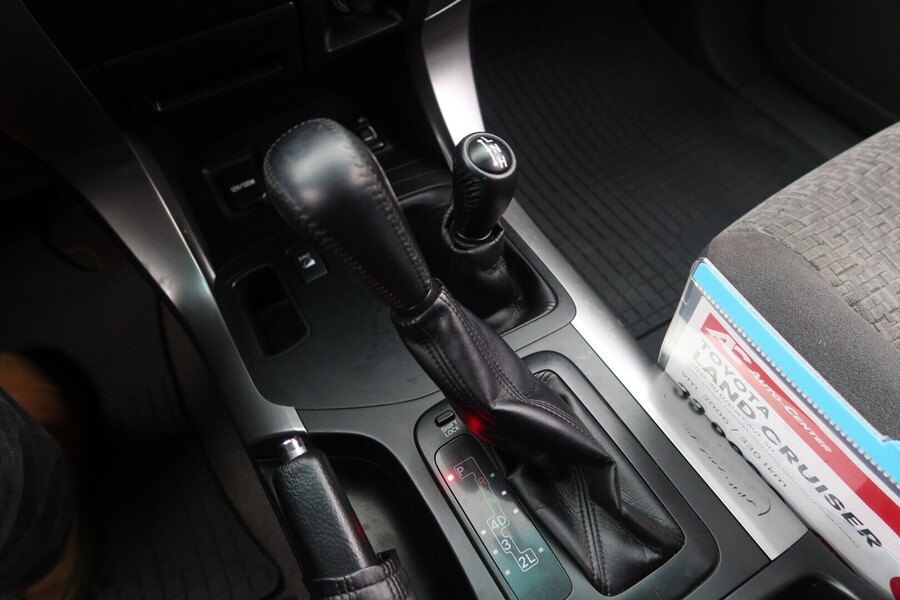 Toyota Land Cruiser vaihtoauto