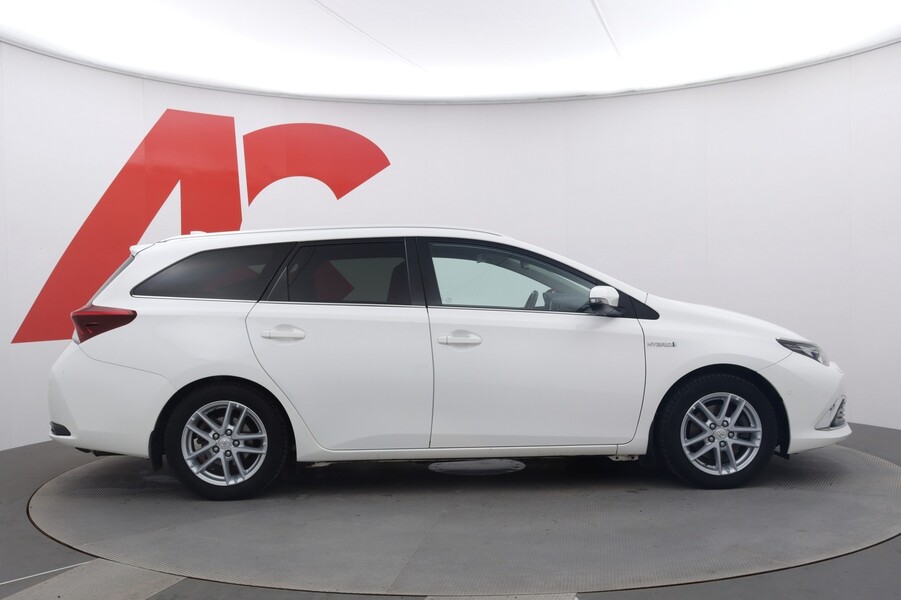Toyota Auris vaihtoauto