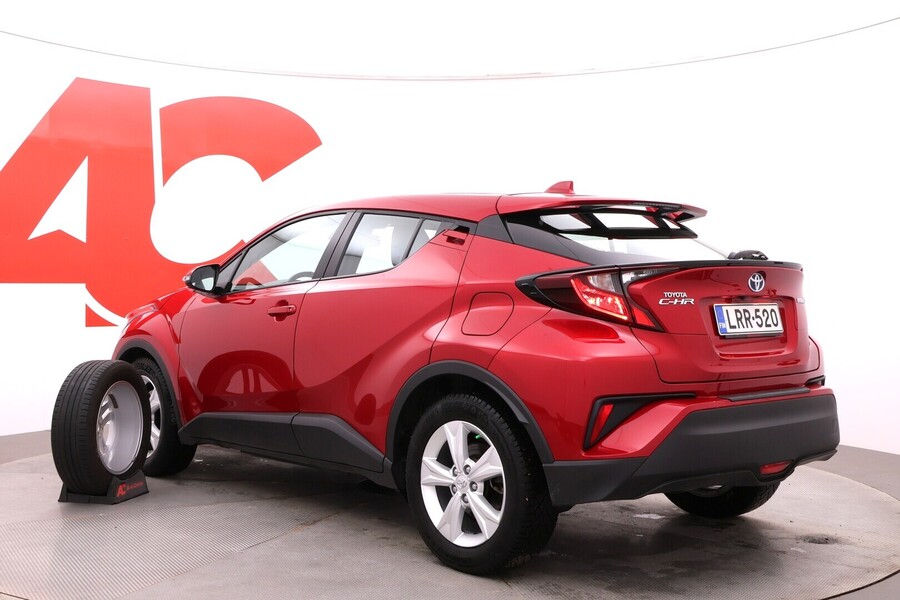 Toyota C-HR vaihtoauto