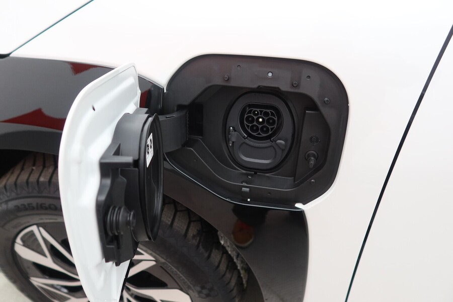 Toyota bZ4X vaihtoauto