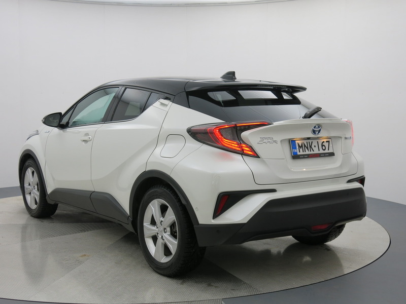 Toyota C-HR vaihtoauto