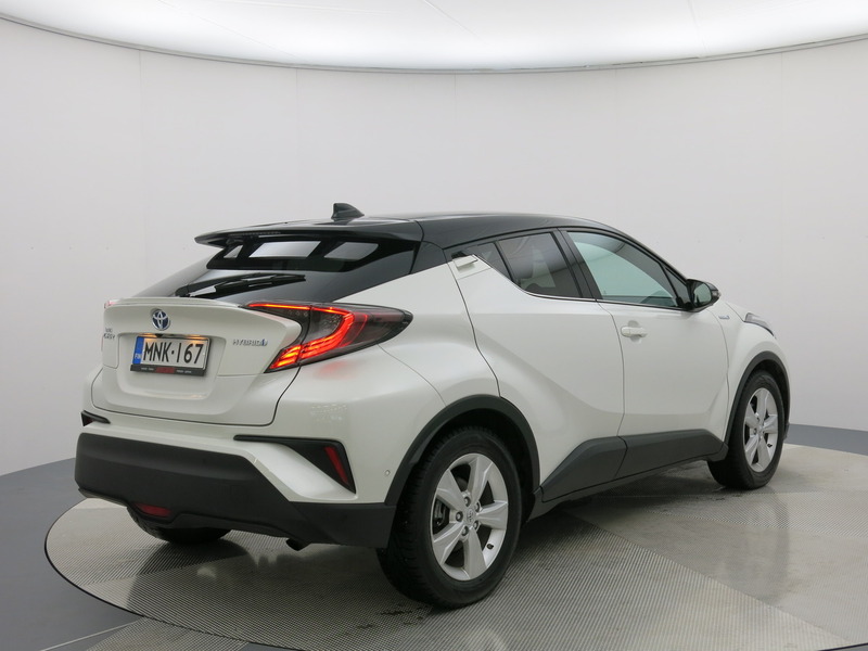 Toyota C-HR vaihtoauto