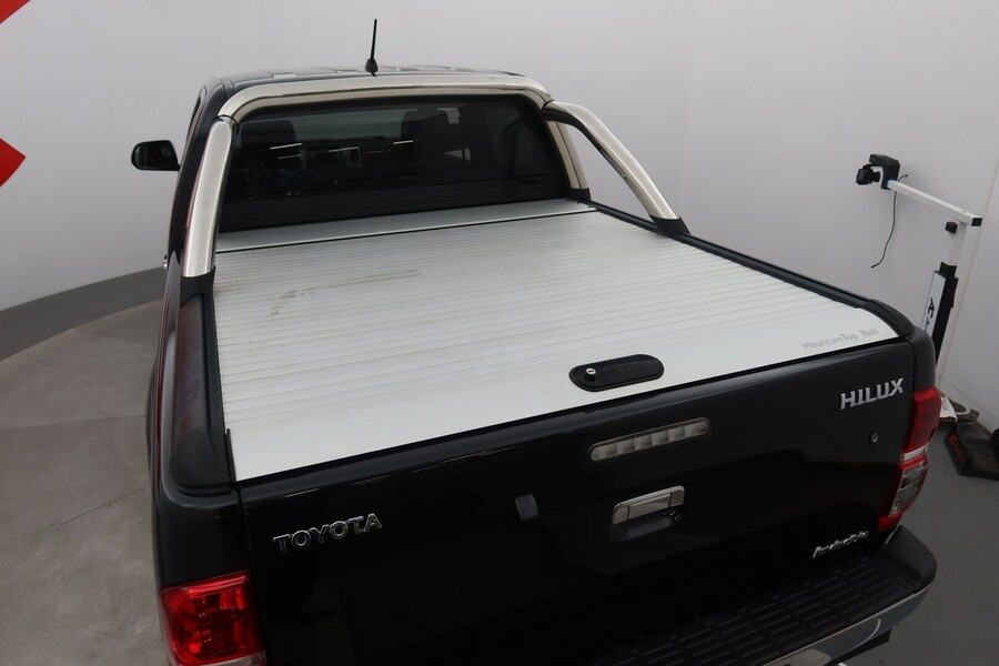 Toyota Hilux vaihtoauto