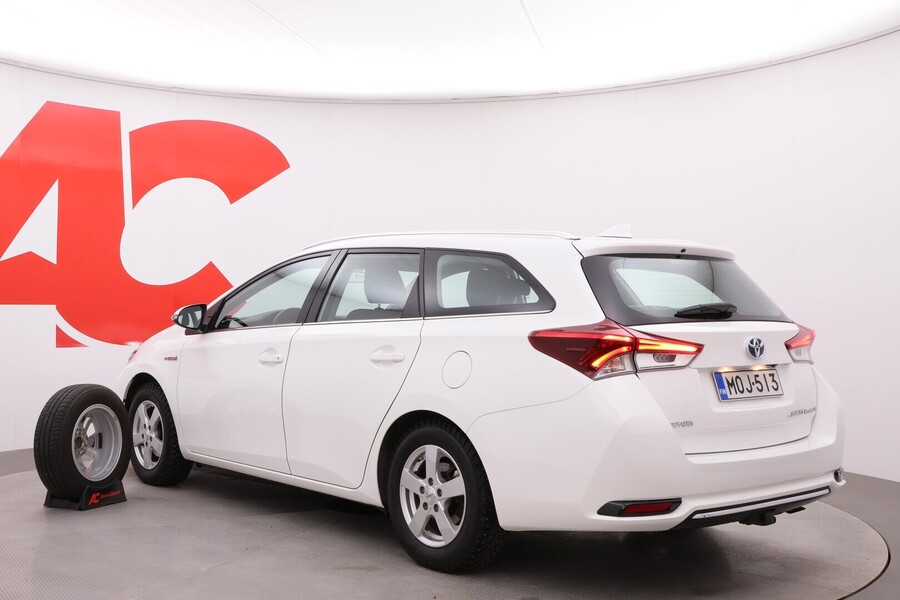 Toyota Auris vaihtoauto
