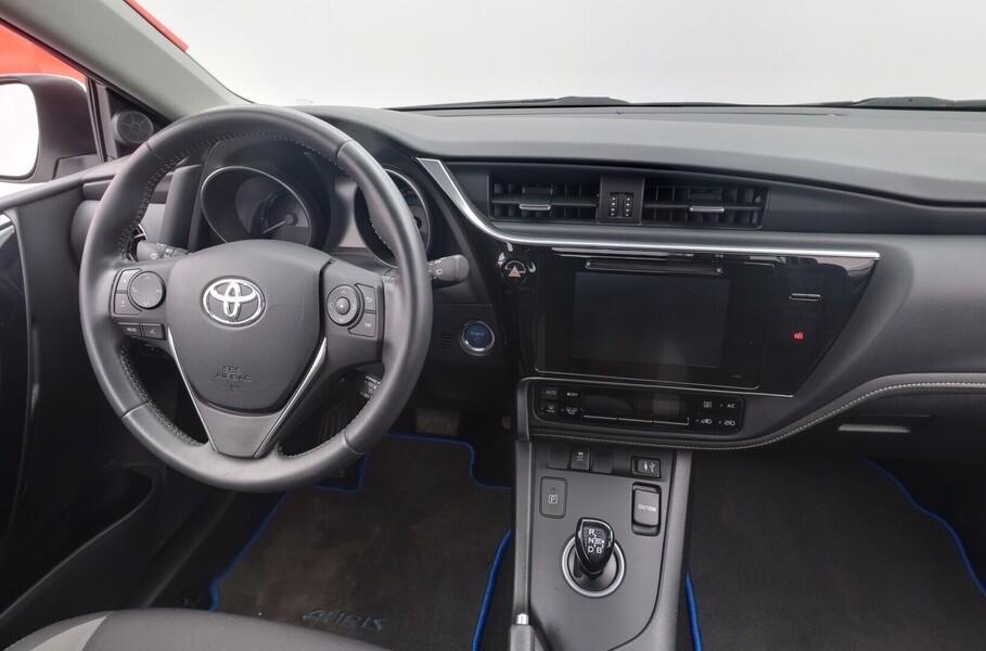 Toyota Auris vaihtoauto