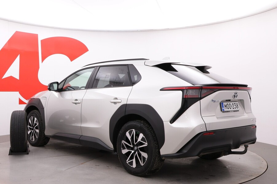 Toyota bZ4X vaihtoauto