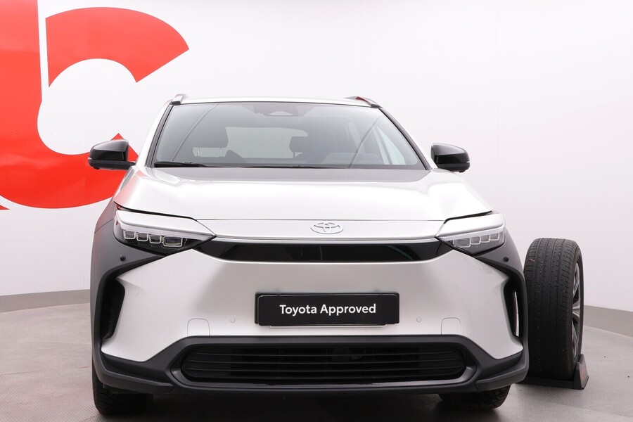 Toyota bZ4X vaihtoauto