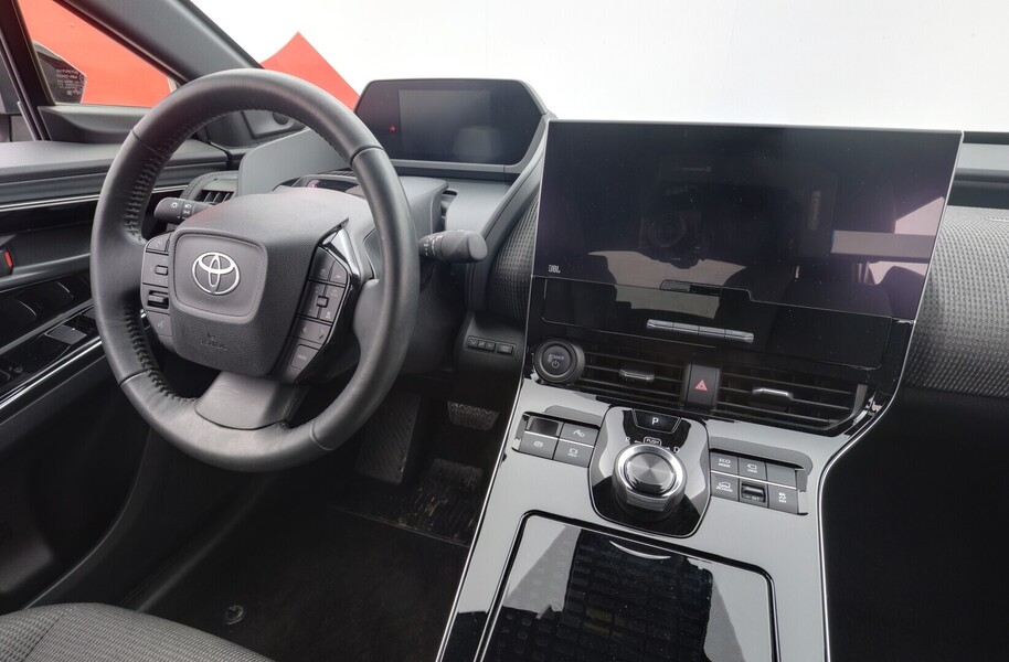 Toyota bZ4X vaihtoauto