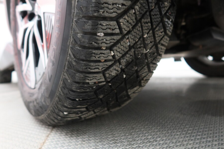 Toyota bZ4X vaihtoauto