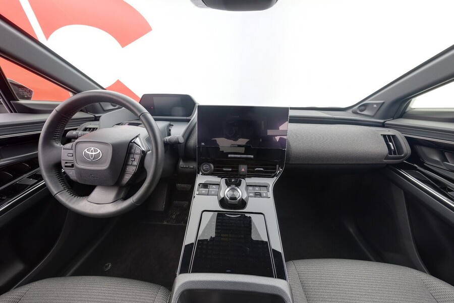 Toyota bZ4X vaihtoauto