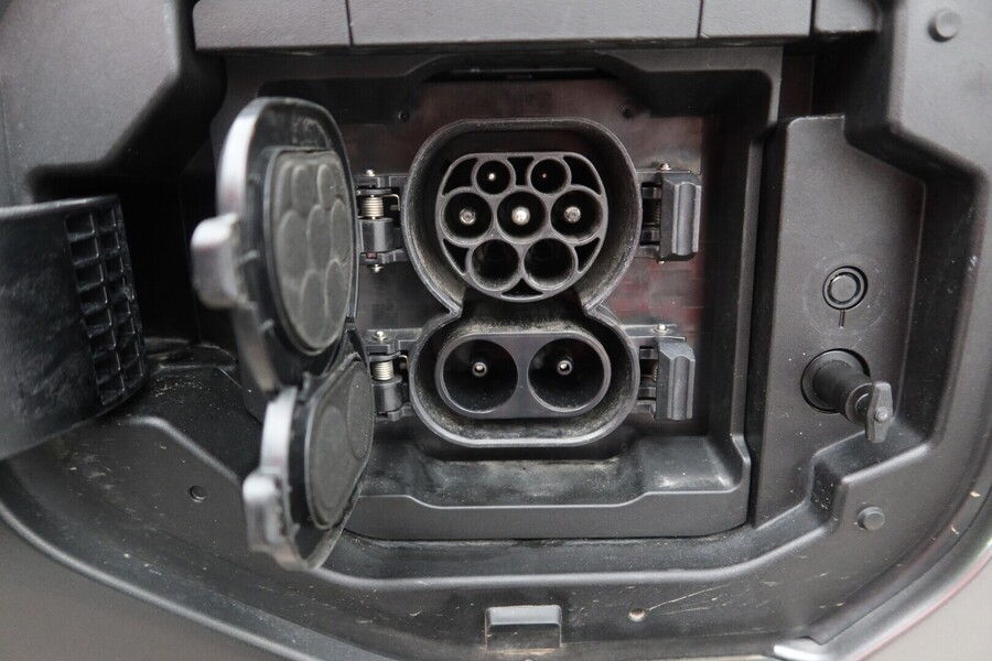 Toyota bZ4X vaihtoauto