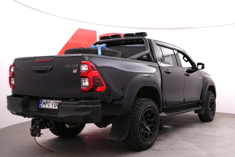 Toyota Hilux vaihtoauto