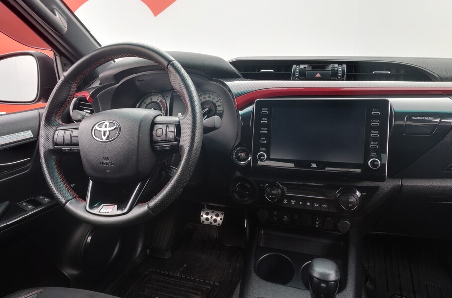 Toyota Hilux vaihtoauto