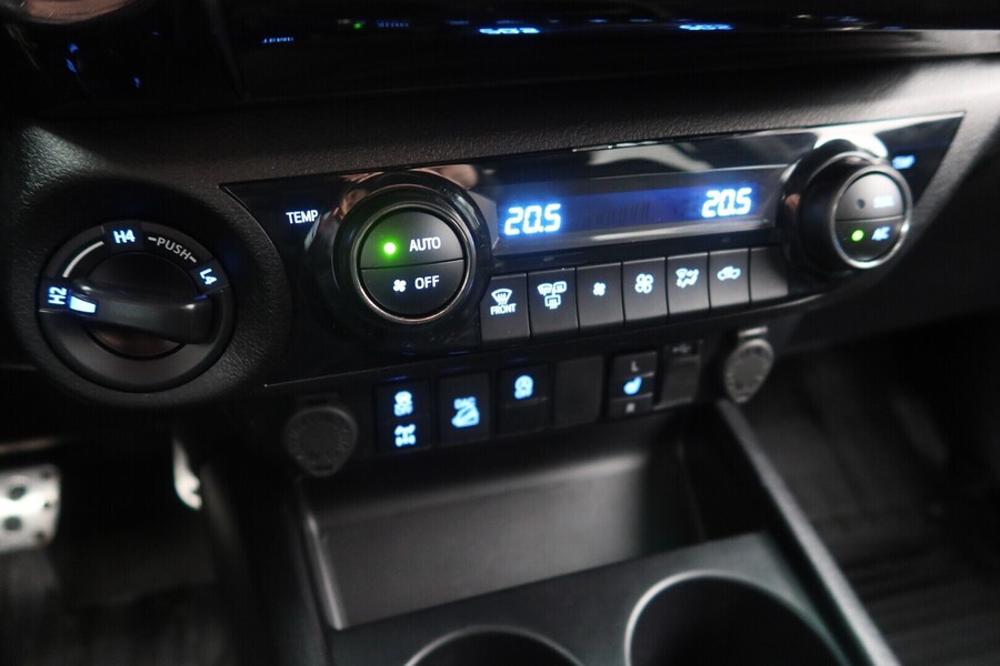 Toyota Hilux vaihtoauto