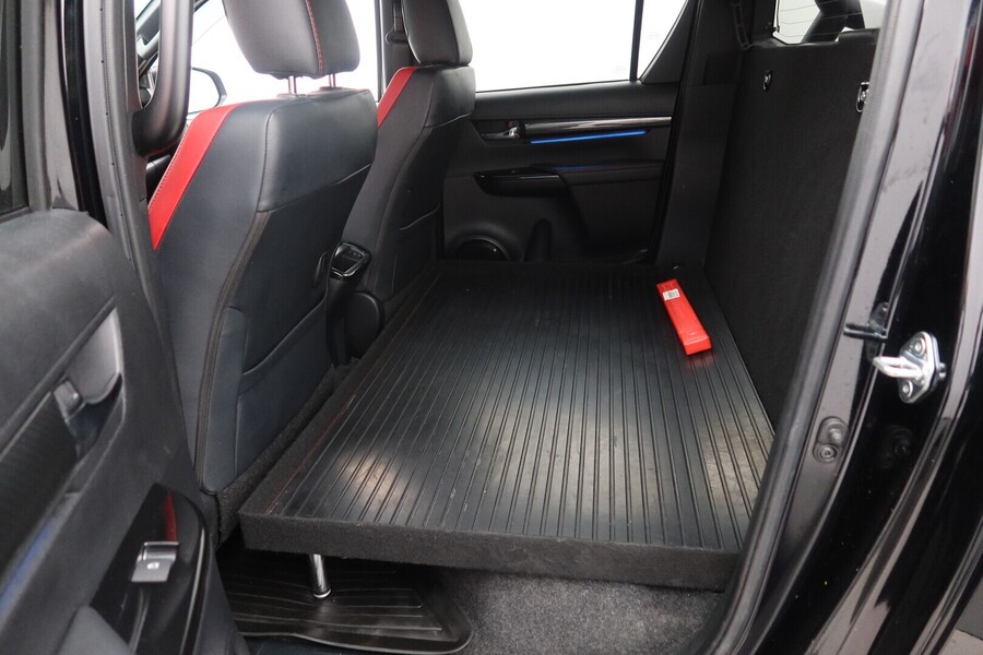 Toyota Hilux vaihtoauto