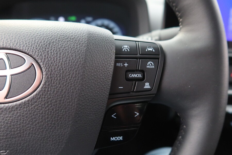 Toyota C-HR vaihtoauto