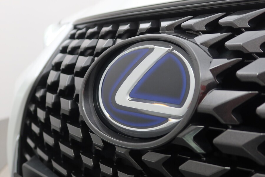 Lexus UX vaihtoauto