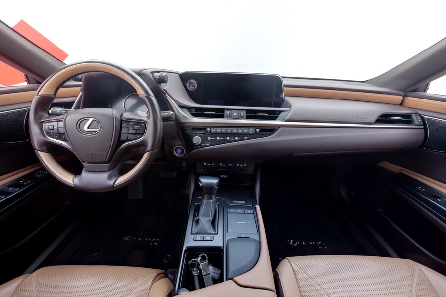 Lexus ES vaihtoauto
