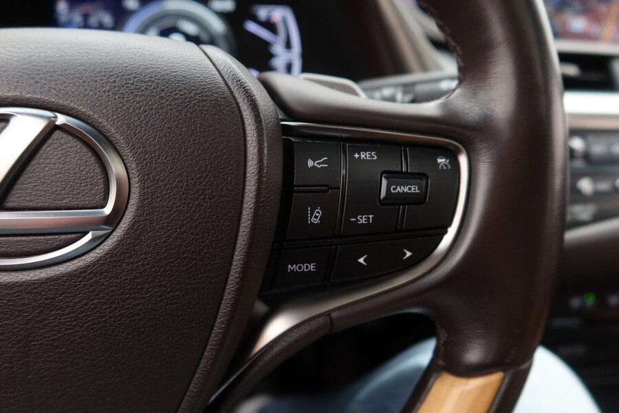 Lexus ES vaihtoauto