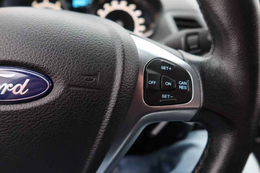 Ford Fiesta vaihtoauto