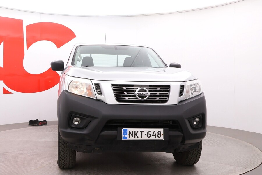 Nissan Navara vaihtoauto