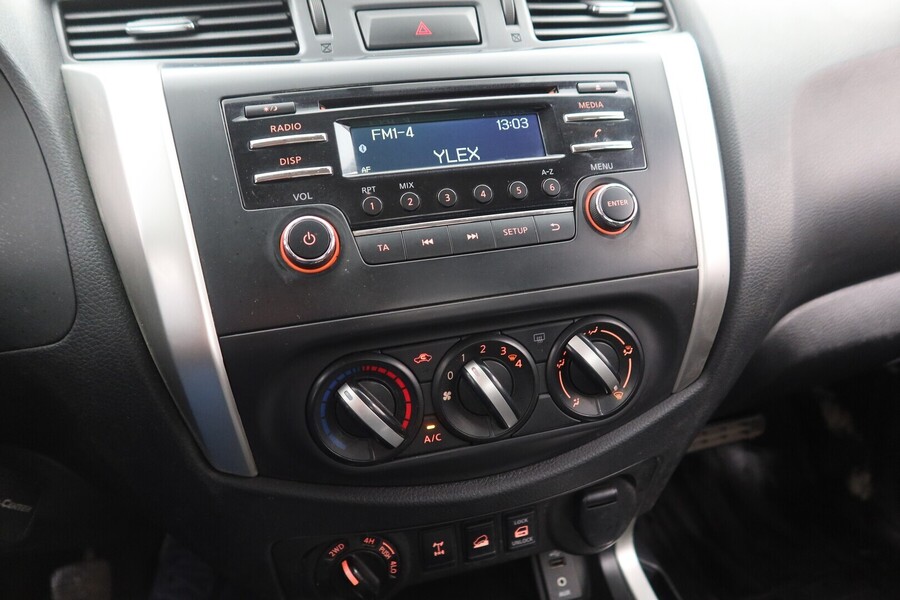 Nissan Navara vaihtoauto