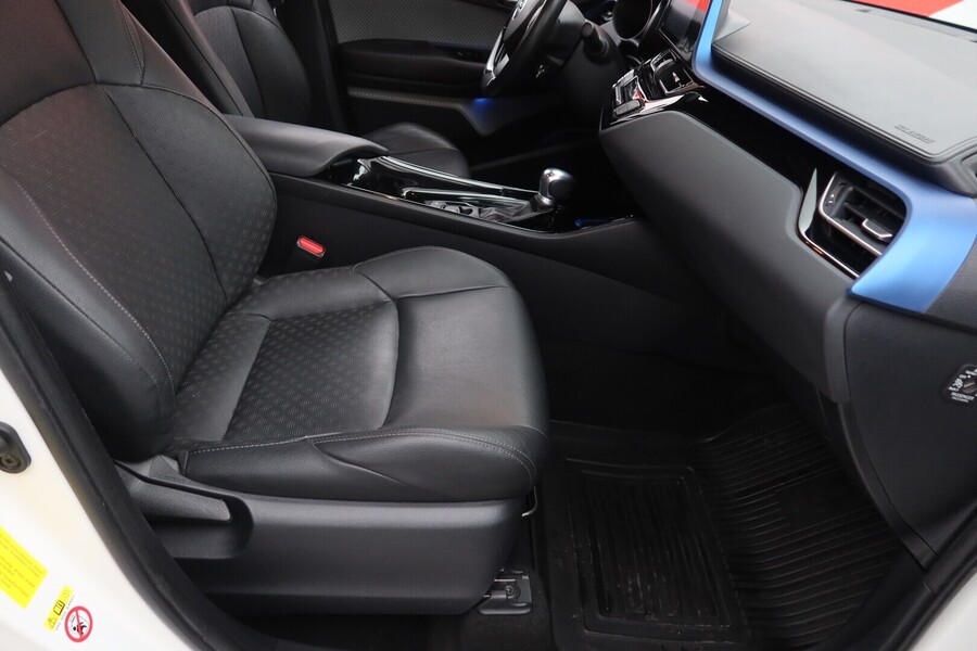 Toyota C-HR vaihtoauto