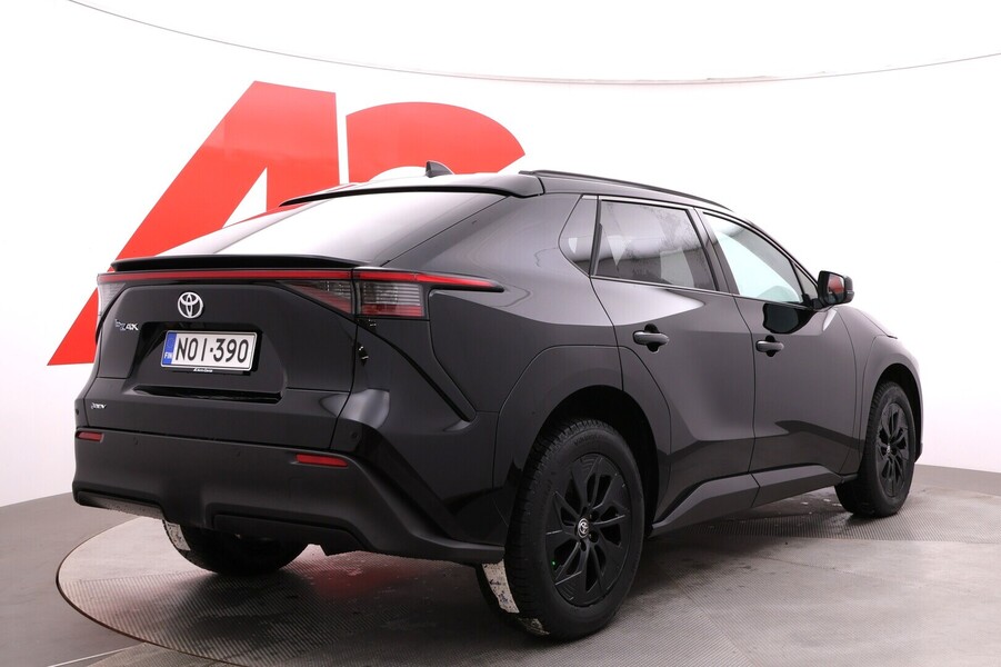 Toyota bZ4X vaihtoauto