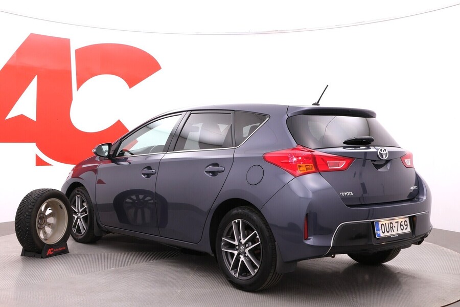 Toyota Auris vaihtoauto