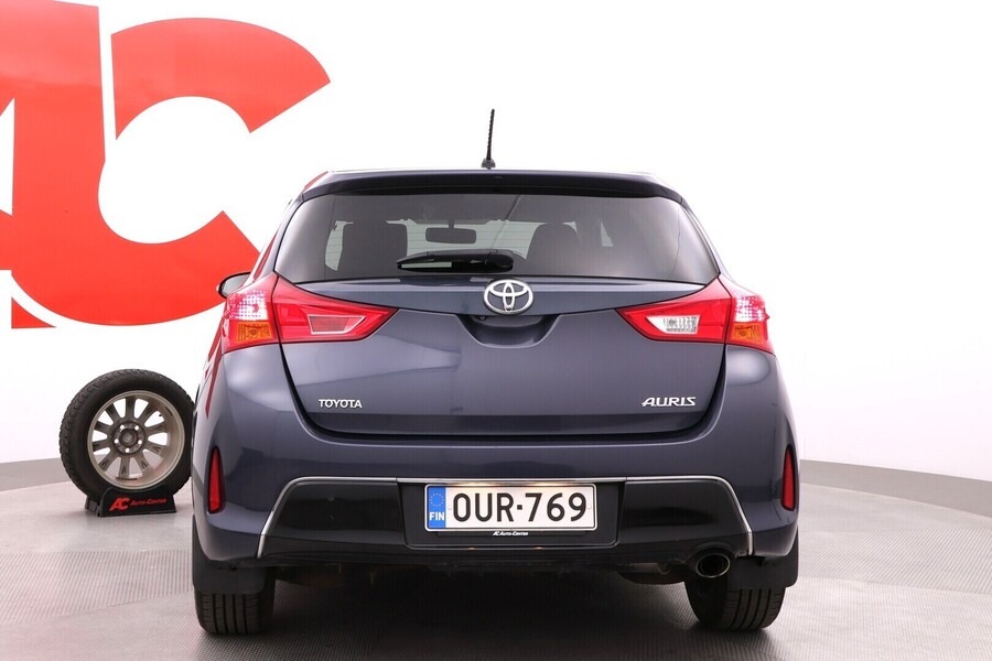 Toyota Auris vaihtoauto