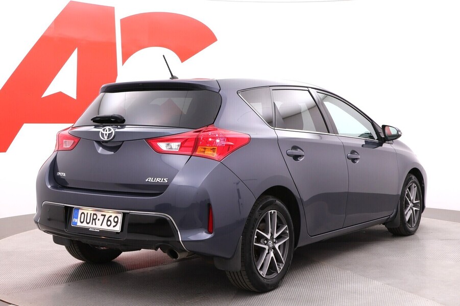Toyota Auris vaihtoauto