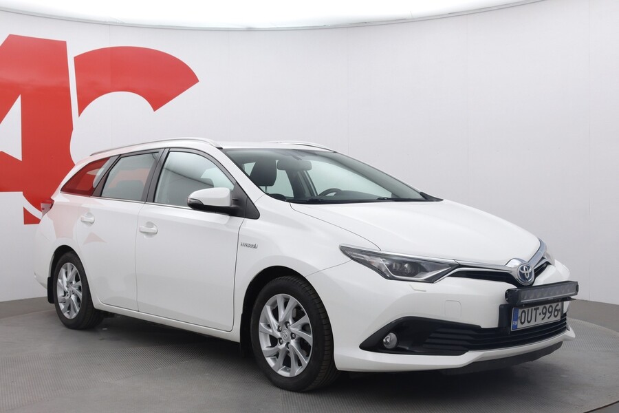 Toyota Auris vaihtoauto