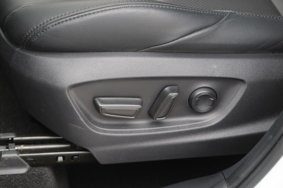 Toyota Corolla Cross vaihtoauto