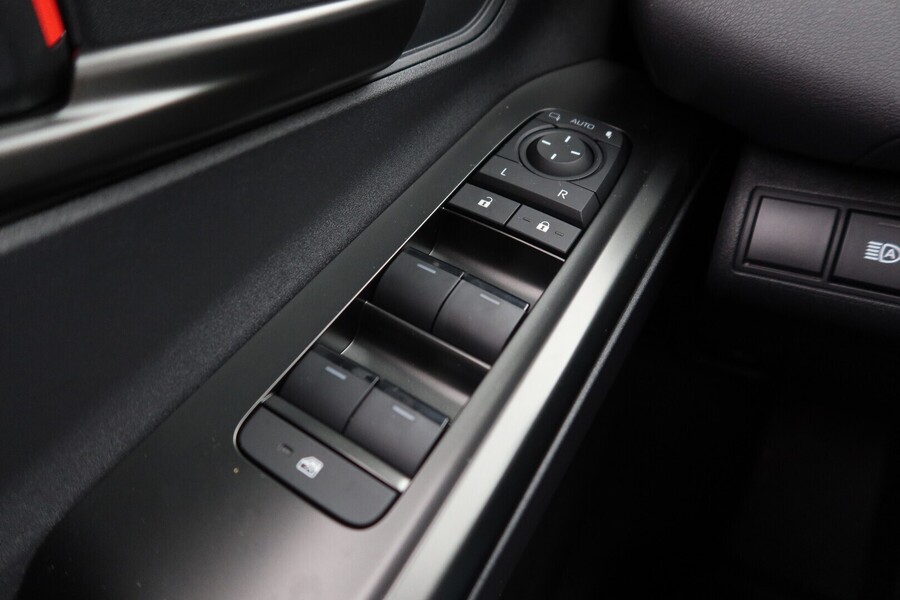 Toyota bZ4X vaihtoauto