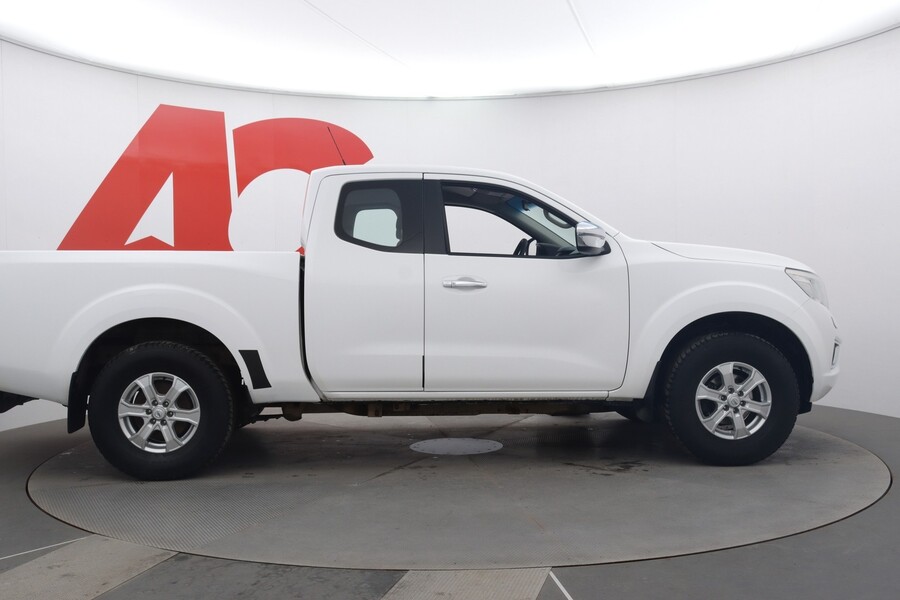 Nissan Navara vaihtoauto