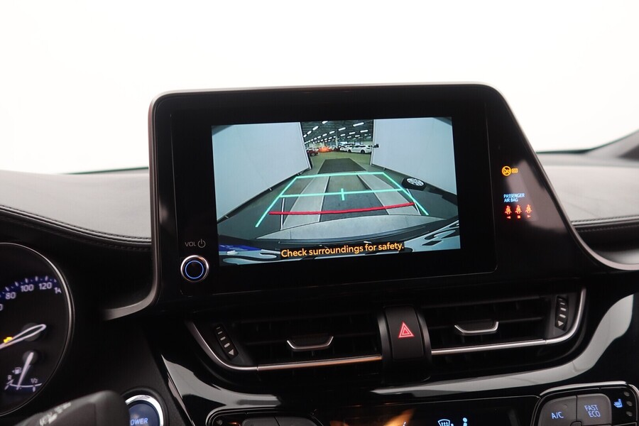 Toyota C-HR vaihtoauto