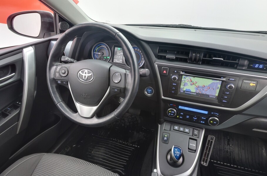 Toyota Auris vaihtoauto
