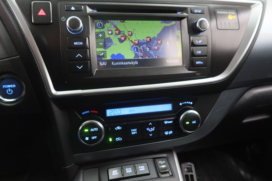 Toyota Auris vaihtoauto