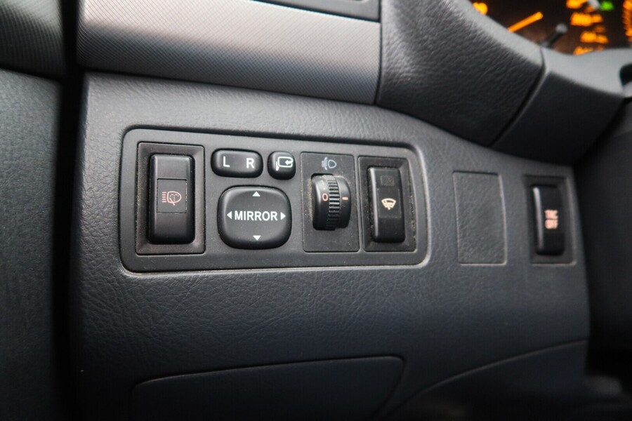 Toyota Avensis vaihtoauto