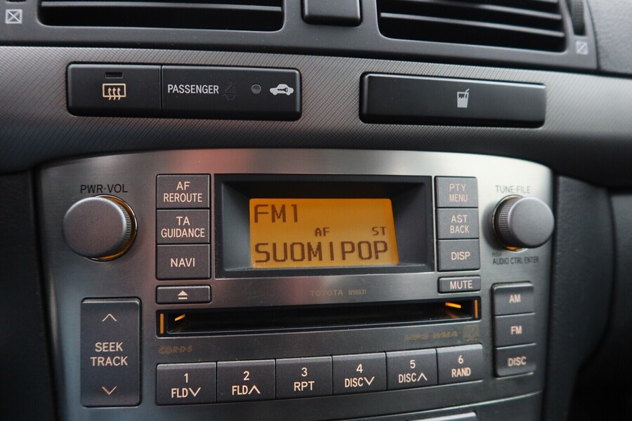 Toyota Avensis vaihtoauto