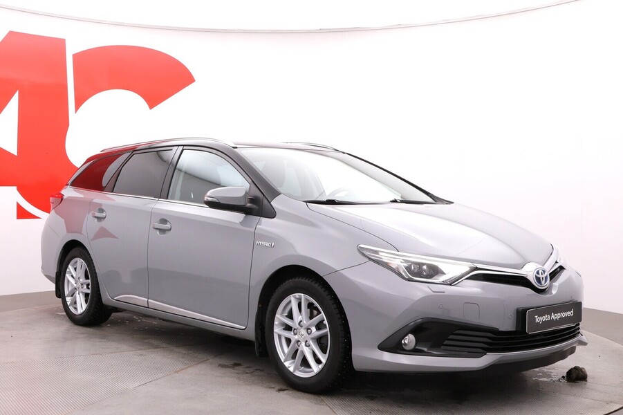 Toyota Auris vaihtoauto