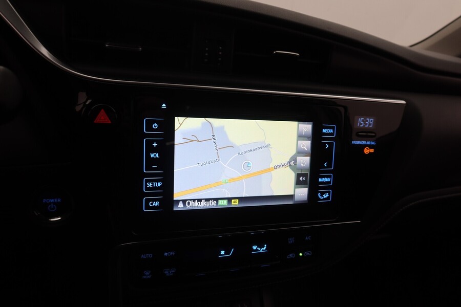 Toyota Auris vaihtoauto