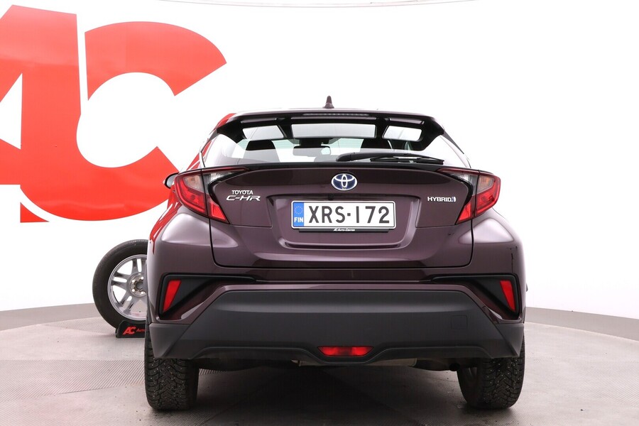 Toyota C-HR vaihtoauto