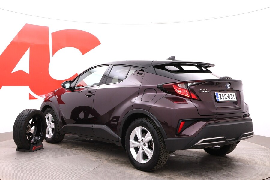 Toyota C-HR vaihtoauto