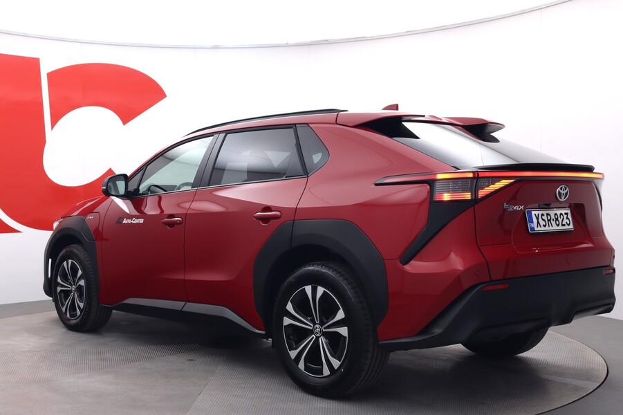 Toyota bZ4X vaihtoauto